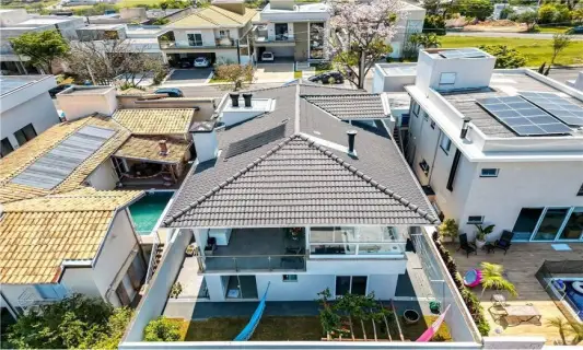 Sobrado triplex condomínio terra magna 